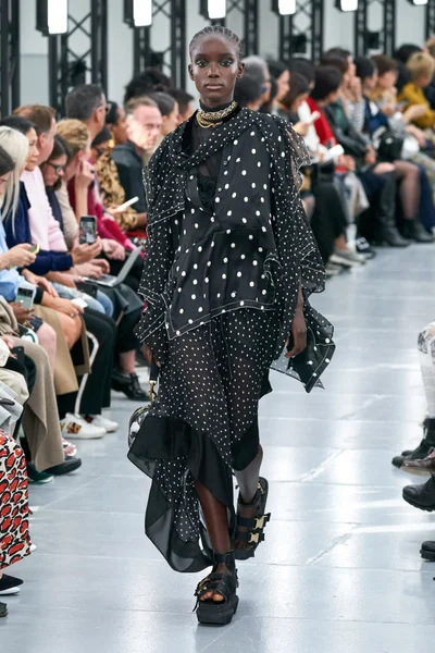 Look 35